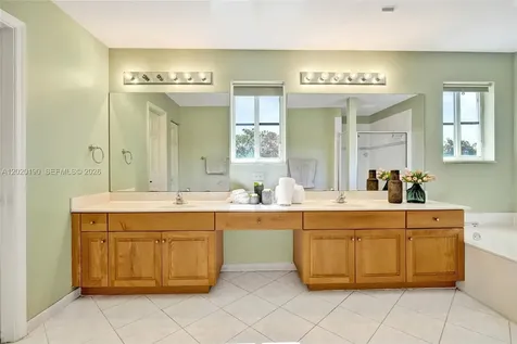 4452 Stone Ridge Way Weston FL 33331