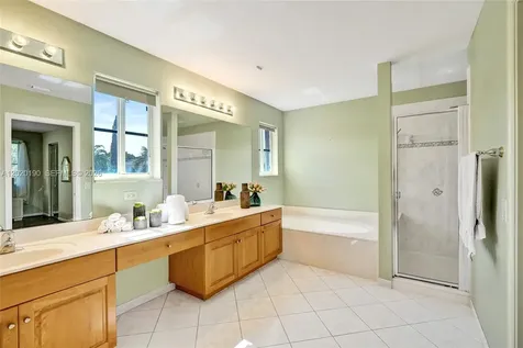 4452 Stone Ridge Way Weston FL 33331