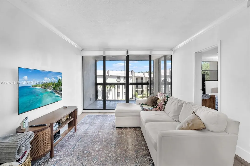 8437 Forest Hills Drive Coral Springs FL 33065