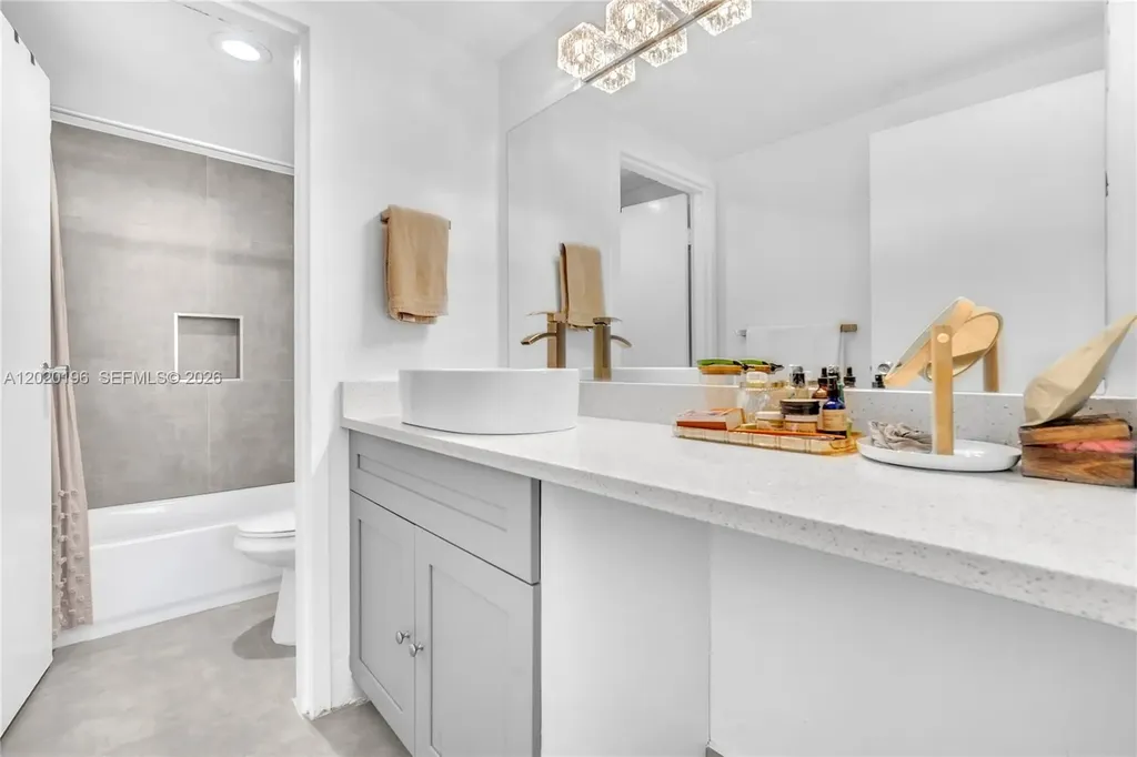 8437 Forest Hills Drive Coral Springs FL 33065