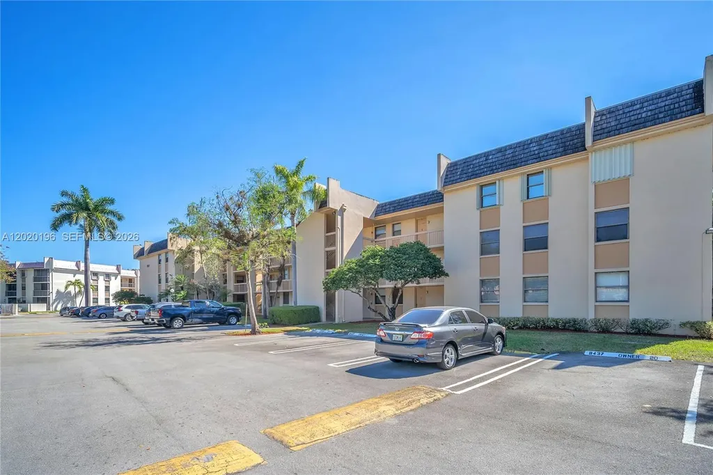 8437 Forest Hills Drive Coral Springs FL 33065