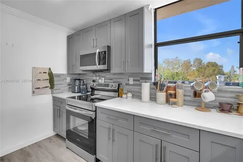 8437 Forest Hills Drive Coral Springs FL 33065