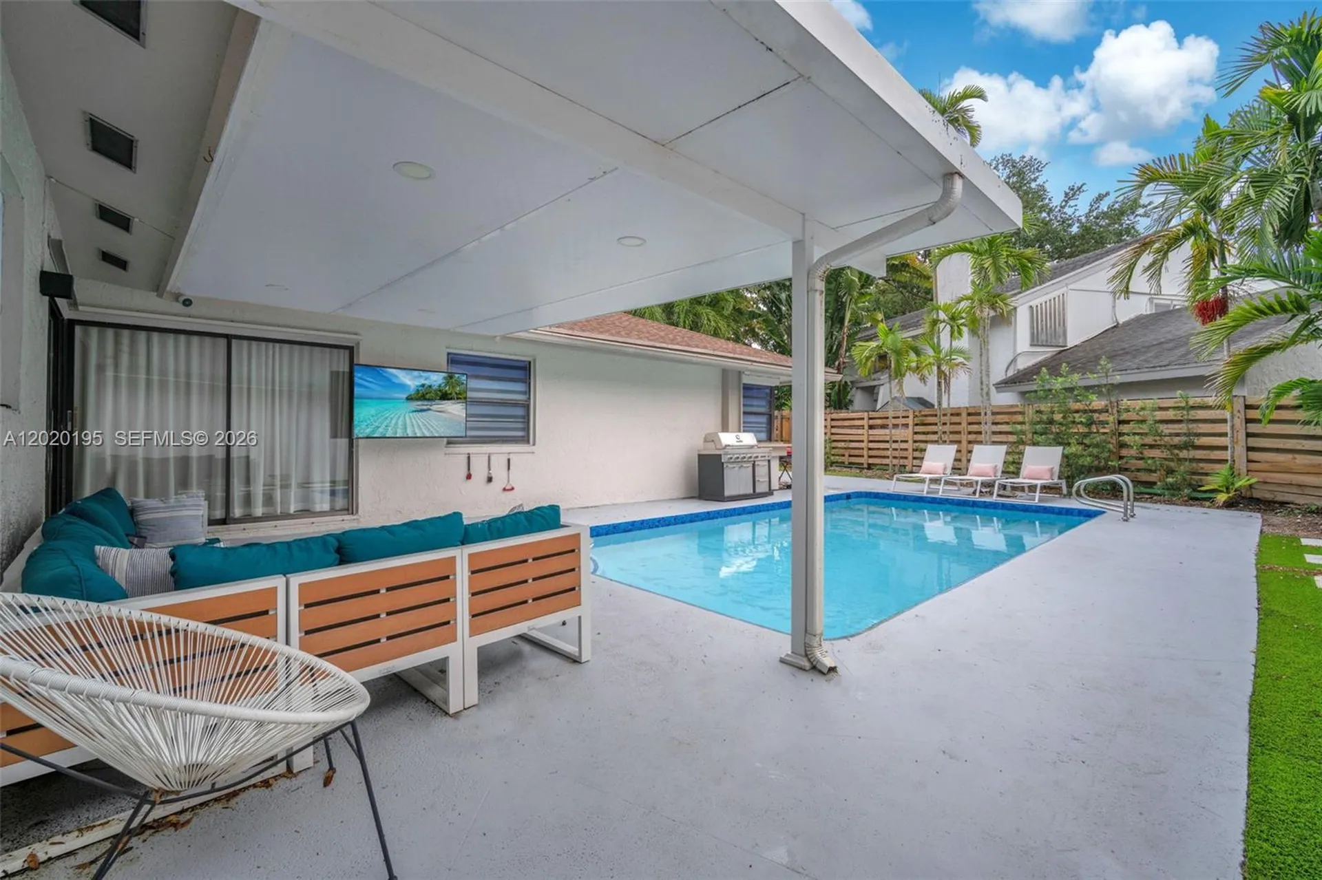 136 Greens Road Hollywood FL 33021