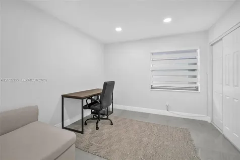 136 Greens Road Hollywood FL 33021