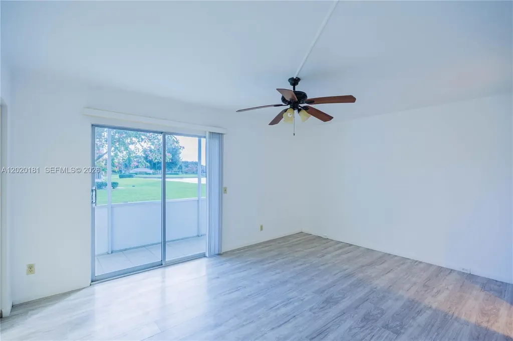 303 Preston H Boca Raton FL 33434