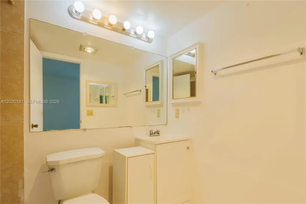 303 Preston H Boca Raton FL 33434