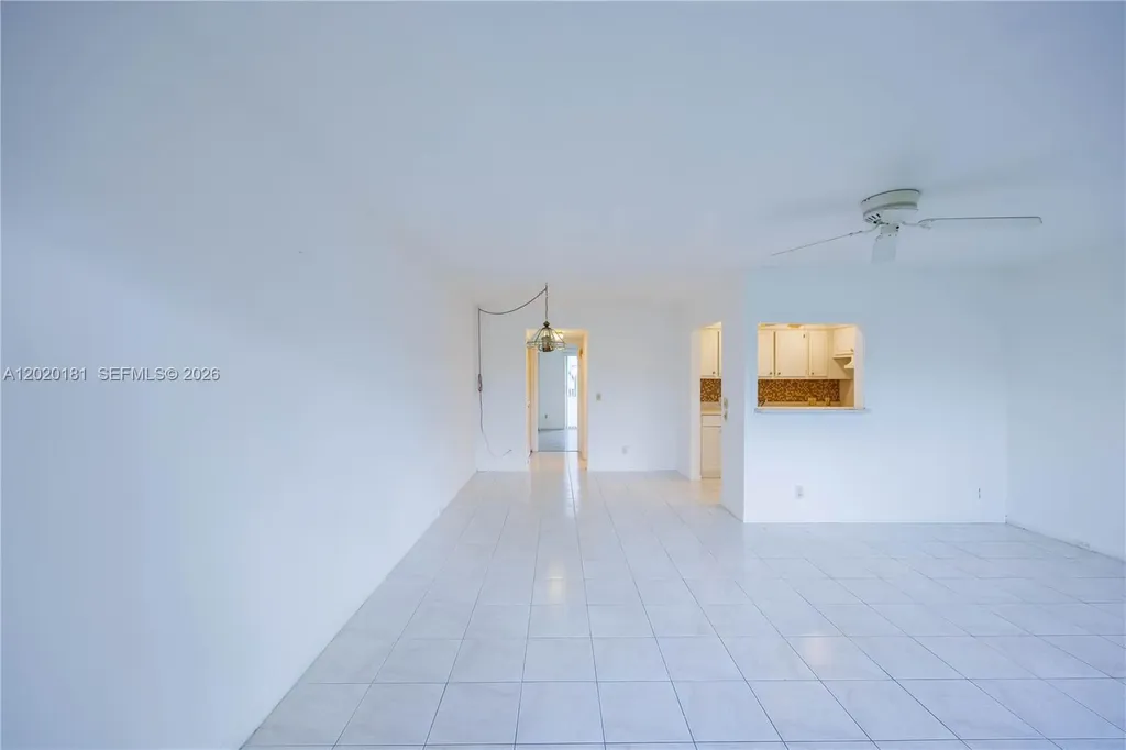 303 Preston H Boca Raton FL 33434