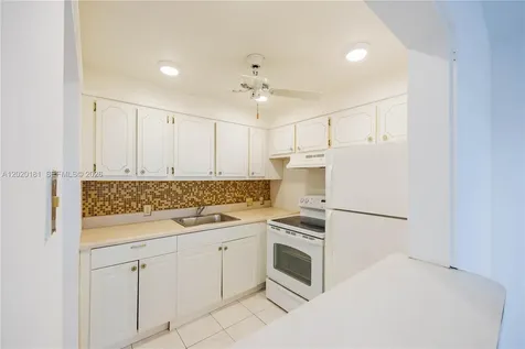 303 Preston H Boca Raton FL 33434
