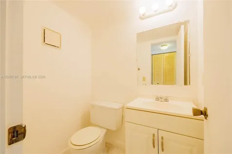 303 Preston H Boca Raton FL 33434