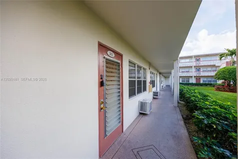 303 Preston H Boca Raton FL 33434