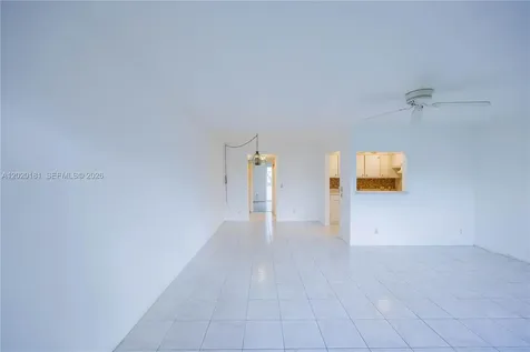 303 Preston H Boca Raton FL 33434