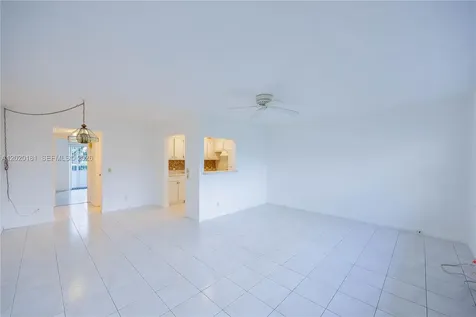 303 Preston H Boca Raton FL 33434