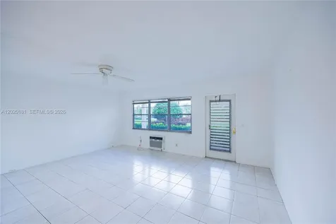 303 Preston H Boca Raton FL 33434