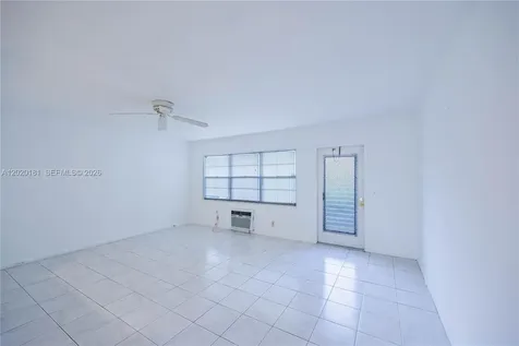 303 Preston H Boca Raton FL 33434