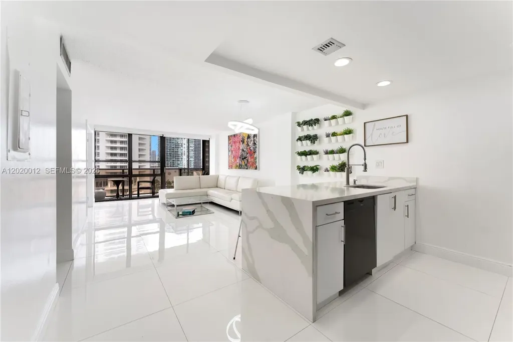 600 NE 36th Street Miami FL 33137
