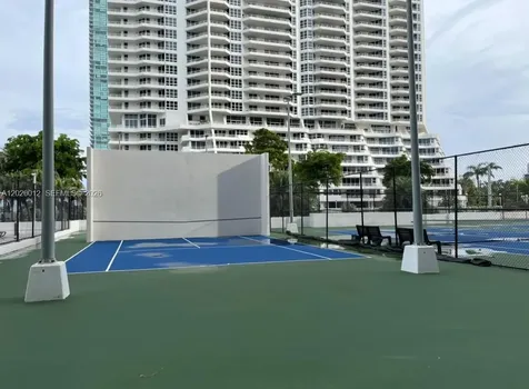 600 NE 36th Street Miami FL 33137