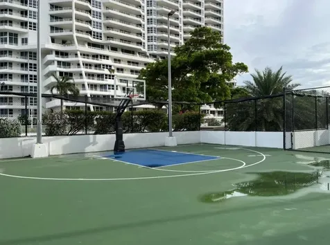 600 NE 36th Street Miami FL 33137