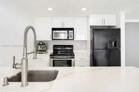 600 NE 36th Street Miami FL 33137