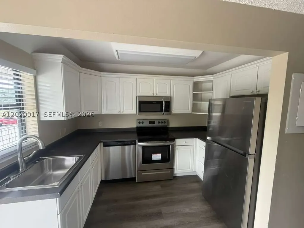 617 Ixoria Avenue Fort Pierce FL 34982