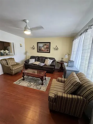 221 Kent M West Palm Beach FL 33417