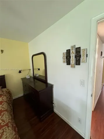 221 Kent M West Palm Beach FL 33417