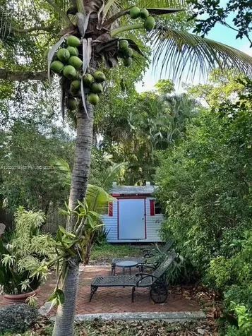 535 NE 129th Street North Miami FL 33161