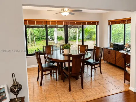 535 NE 129th Street North Miami FL 33161