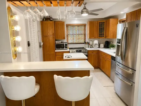 535 NE 129th Street North Miami FL 33161
