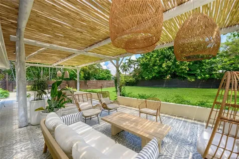 465 NE 112th Street Miami FL 33161
