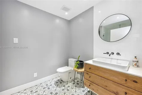 465 NE 112th Street Miami FL 33161
