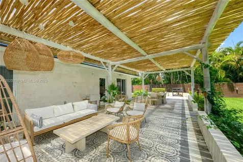 465 NE 112th Street Miami FL 33161