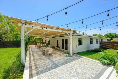 465 NE 112th Street Miami FL 33161