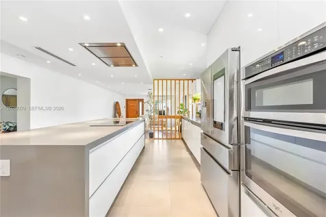 465 NE 112th Street Miami FL 33161