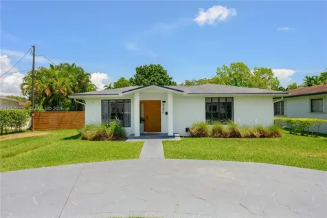 465 NE 112th Street Miami FL 33161