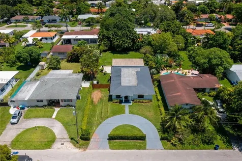 465 NE 112th Street Miami FL 33161