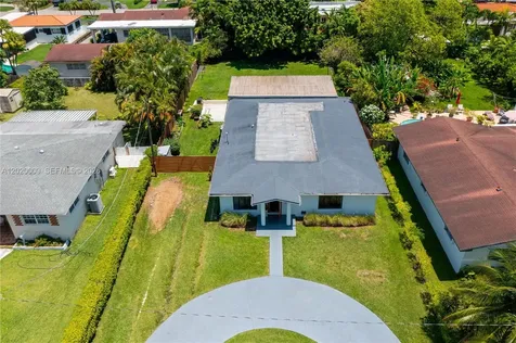 465 NE 112th Street Miami FL 33161