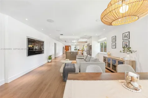 465 NE 112th Street Miami FL 33161