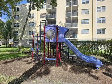 8100 Geneva Court Doral FL 33166