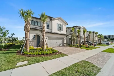 4492 Tacoma Park Drive Oakland Park FL 33309