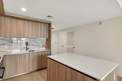77 5th Street Miami FL 33131