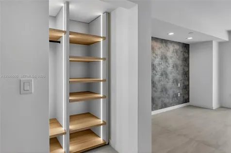 77 5th Street Miami FL 33131
