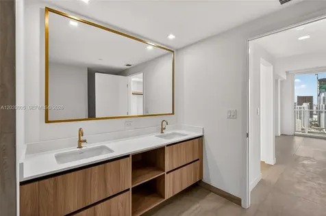 77 5th Street Miami FL 33131