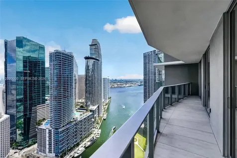 77 5th Street Miami FL 33131