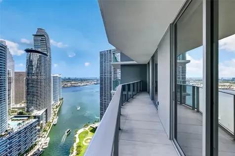 77 5th Street Miami FL 33131