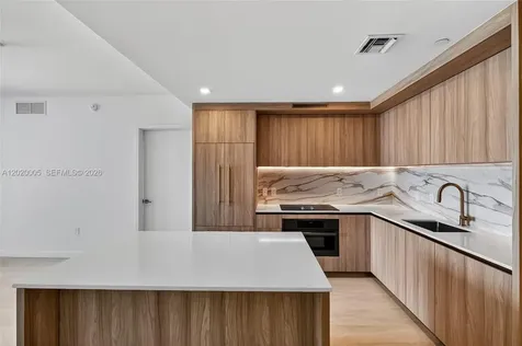 77 5th Street Miami FL 33131