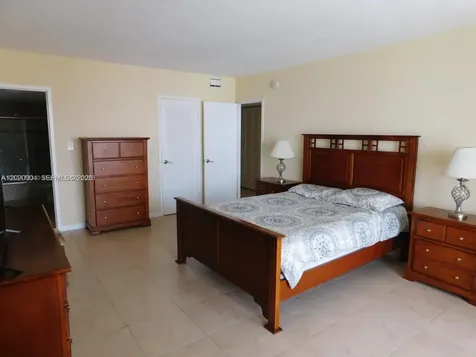 5401 Collins Avenue Miami Beach FL 33140
