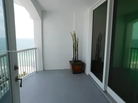 5401 Collins Avenue Miami Beach FL 33140
