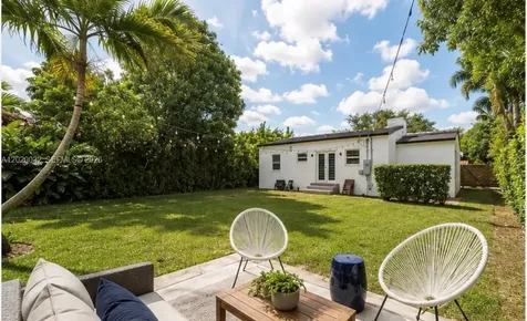 4381 SW 14th Street Miami FL 33134