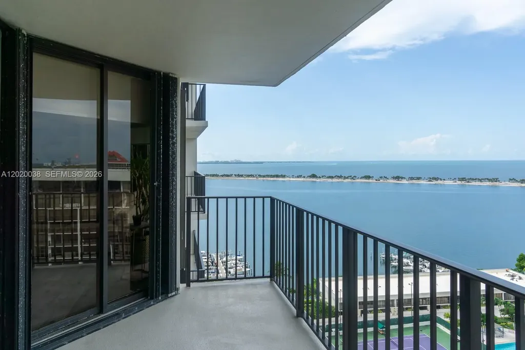 1901 Brickell Avenue Miami FL 33129