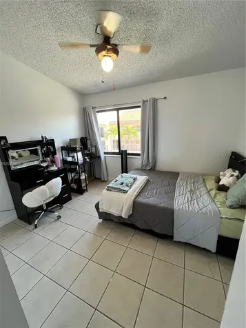 5580 W 26th Court Hialeah FL 33016